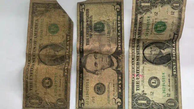 Forex Dealers Trade Dirty Rand And US Dollar Notes