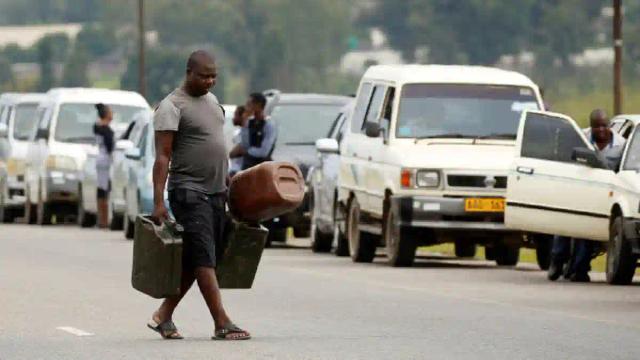 PICTURE: Fuel Queues Resurface In Harare