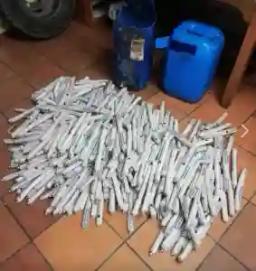 Zimbabwean Man Nabbed While Trying To Smuggle Explosives Into SA